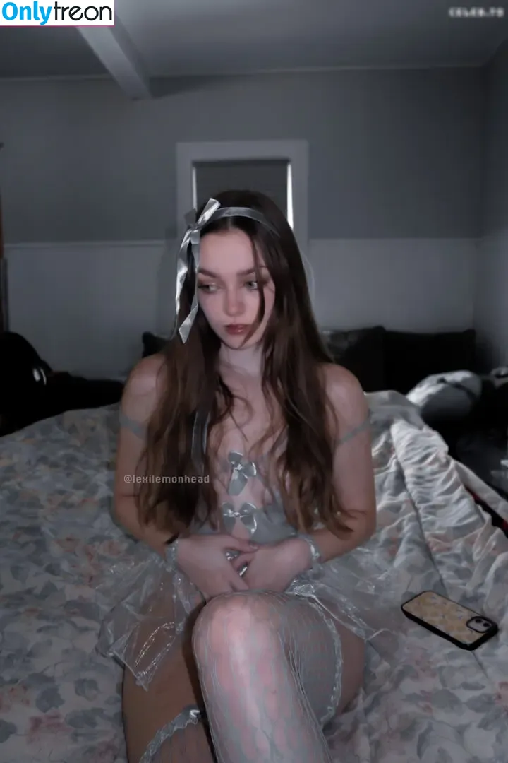Lexilemonhead nude photo #0042 (Lexilemonhead)