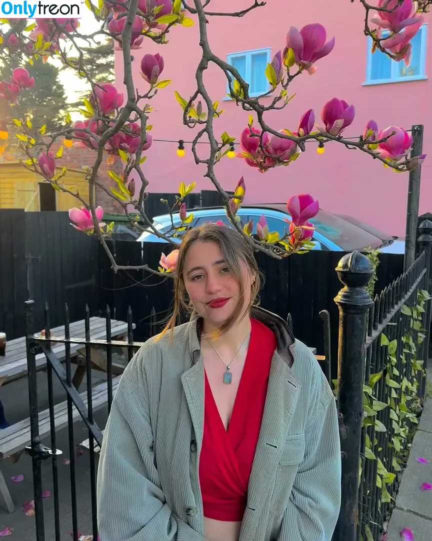 Lia Marie Johnson nude photo #0247 (LiaMarieJohnson / lia)