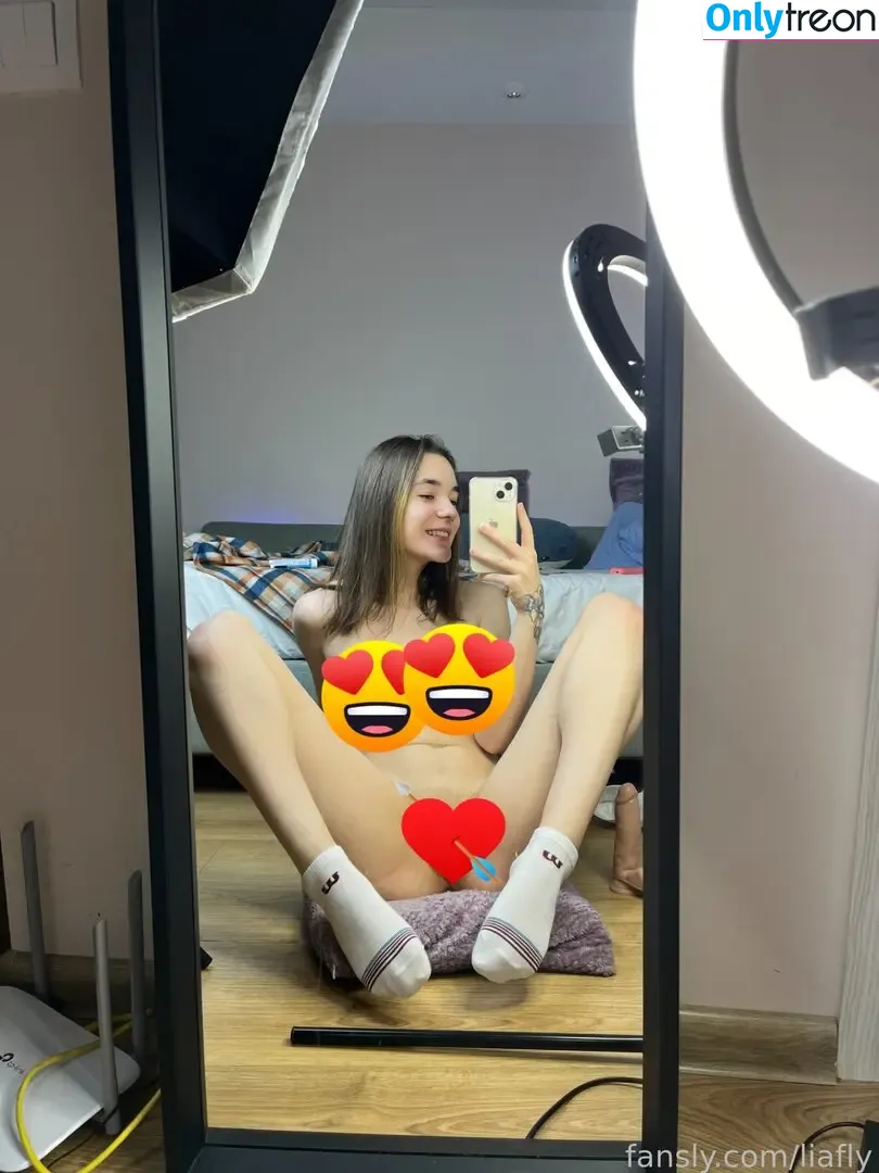liafly nude photo #0050 (iamliafly)