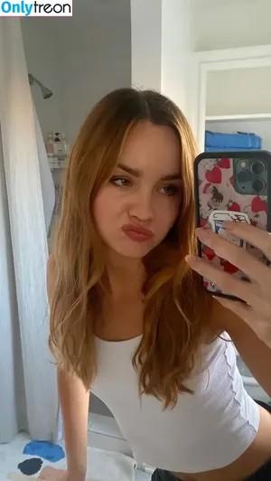 Liana Liberato / lianaliberato nude photo #0023