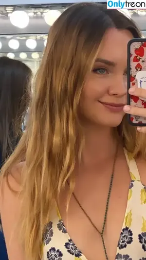 Liana Liberato / lianaliberato nude photo #0026