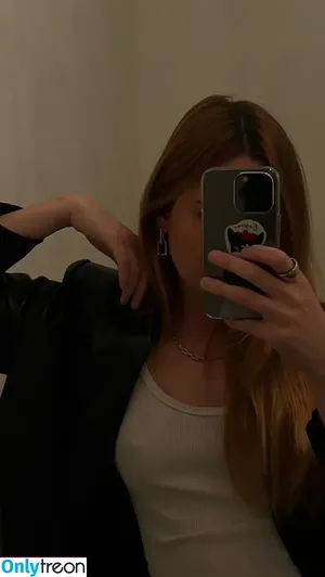 Liana Liberato / lianaliberato nude photo #0133