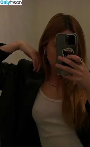 Liana Liberato / lianaliberato nude photo #0135