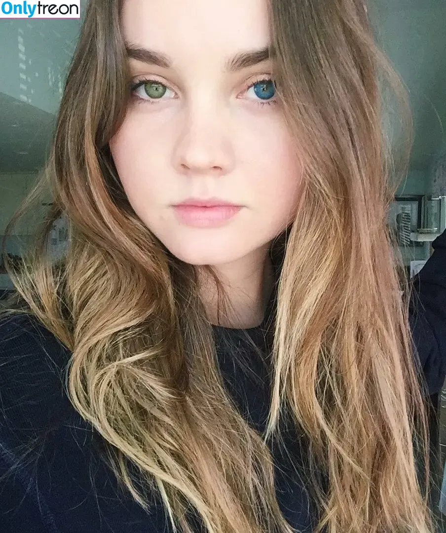Liana Liberato nude photo #0004 (lianaliberato)