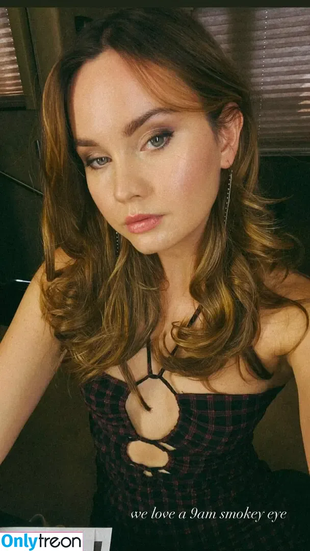 Liana Liberato nude photo #0014 (lianaliberato)