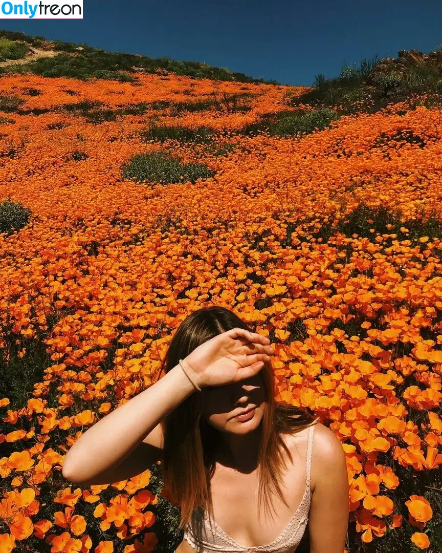 Liana Liberato nude photo #0027 (lianaliberato)