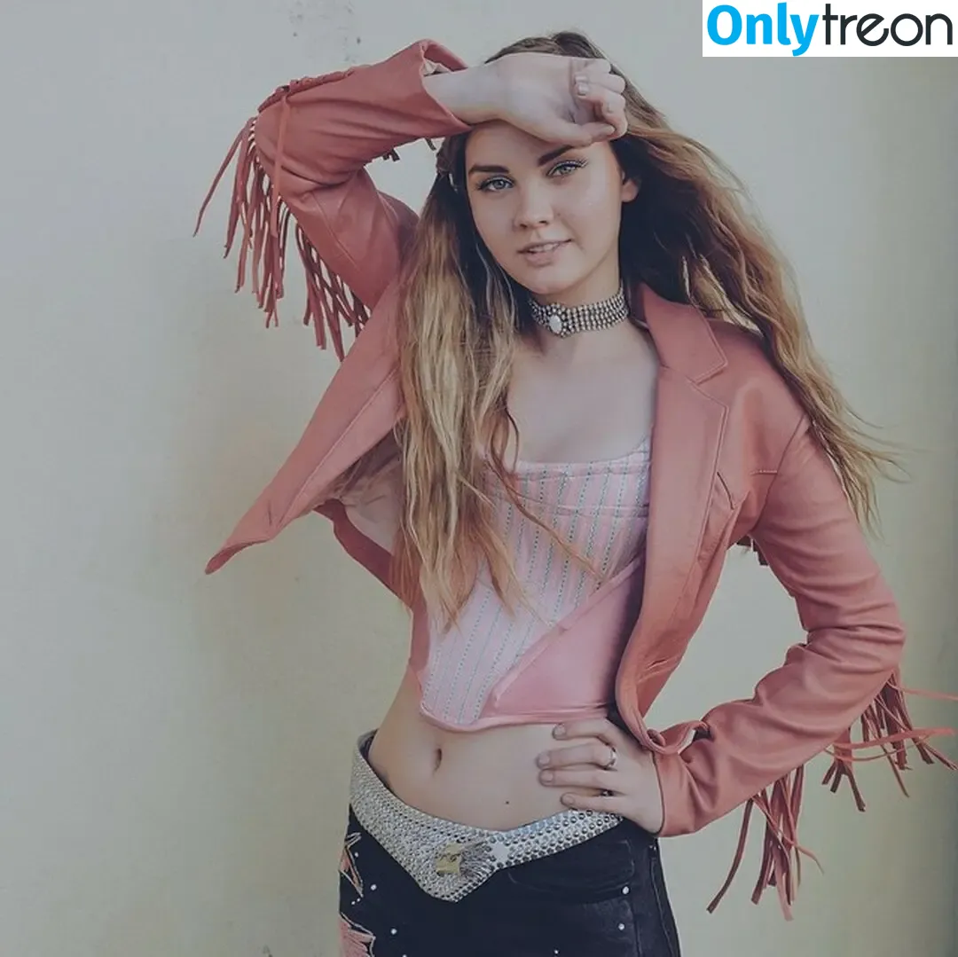 Liana Liberato nude photo #0034 (lianaliberato)