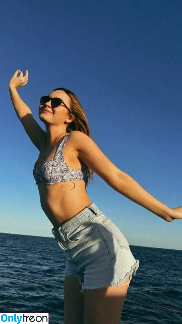 Liana Liberato nude photo #0067 (lianaliberato)