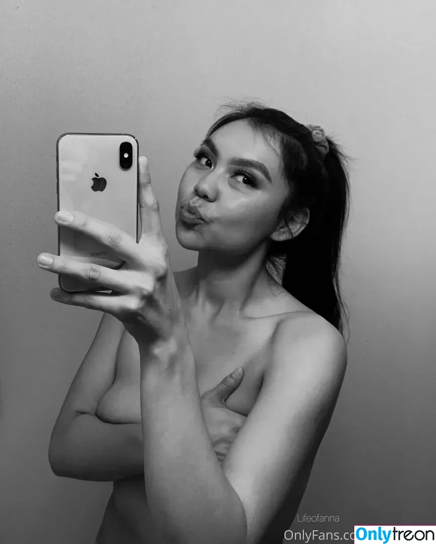 lifeofanna nude photo #0039 (lifeofanna)