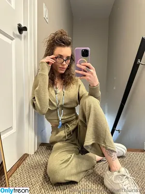 lifewithlunaxo / life.with.luna.xo nude photo #0034