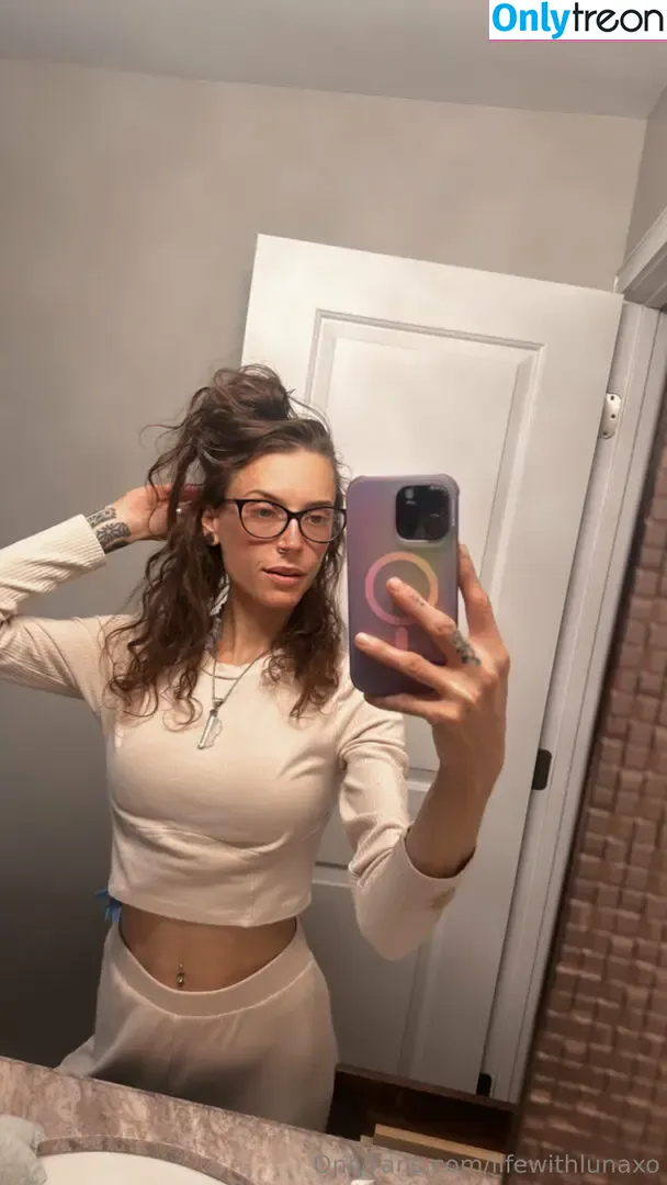 lifewithlunaxo nude photo #0010 (life.with.luna.xo)