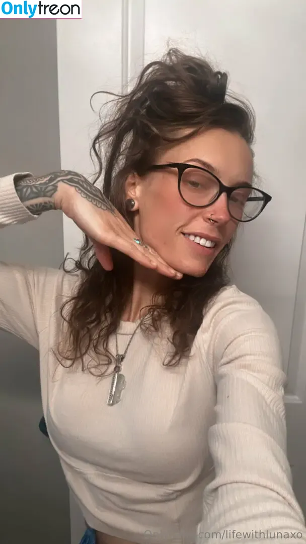 lifewithlunaxo nude photo #0011 (life.with.luna.xo)