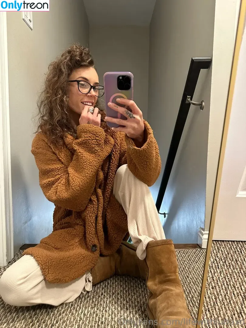 lifewithlunaxo nude photo #0013 (life.with.luna.xo)