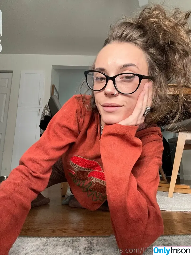 lifewithlunaxo nude photo #0014 (life.with.luna.xo)