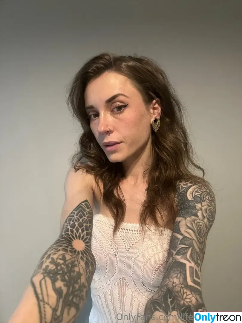 lifewithlunaxo nude photo #0058 (life.with.luna.xo)
