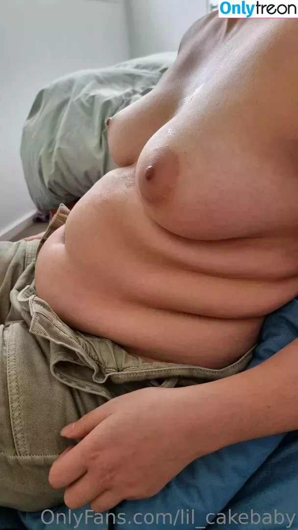 lil_cakebaby nude photo #0004 (lil_cakebaby)