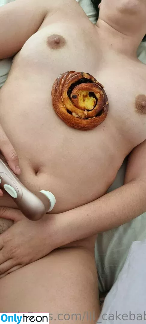 lil_cakebaby nude photo #0012 (lil_cakebaby)