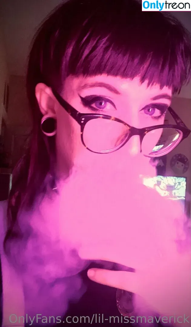 lil-missmaverick nude photo #0014 (miss_midnight_maverick)