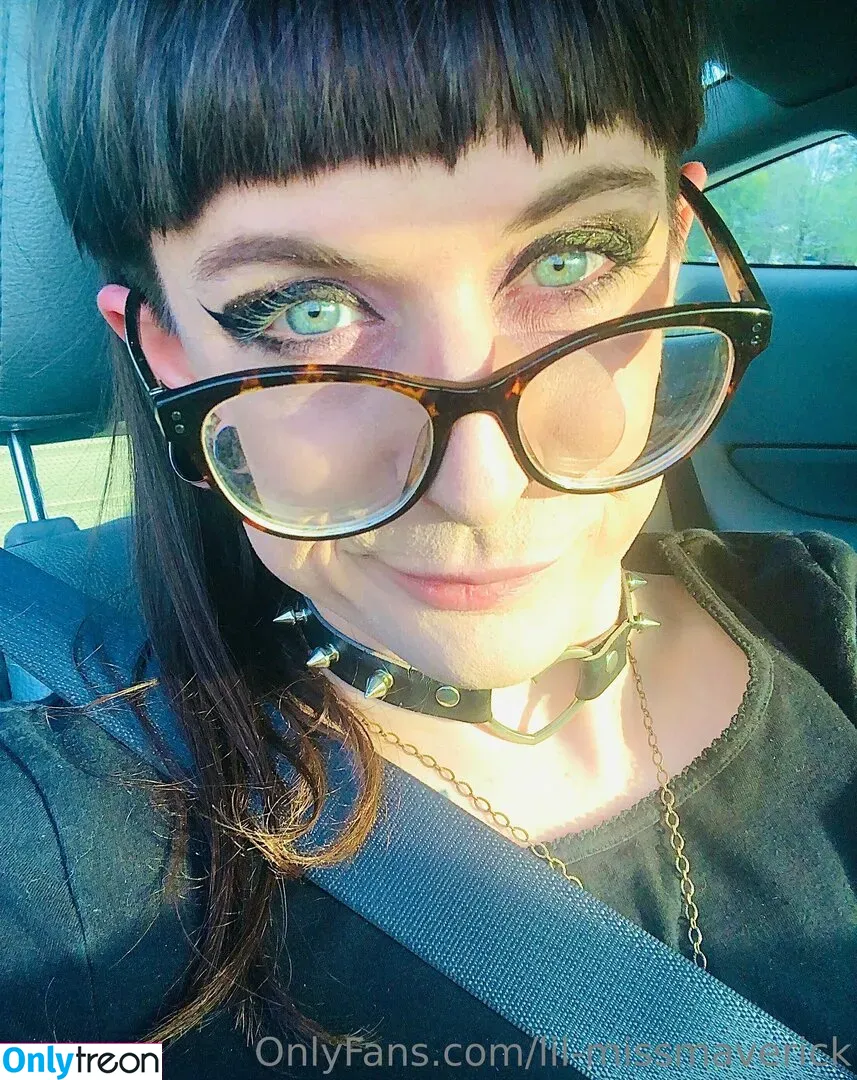 lil-missmaverick nude photo #0020 (miss_midnight_maverick)