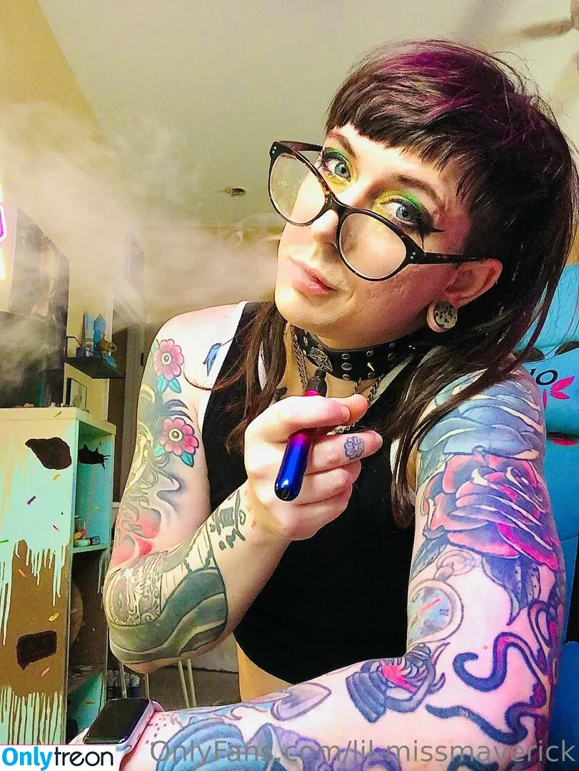 lil-missmaverick nude photo #0035 (miss_midnight_maverick)