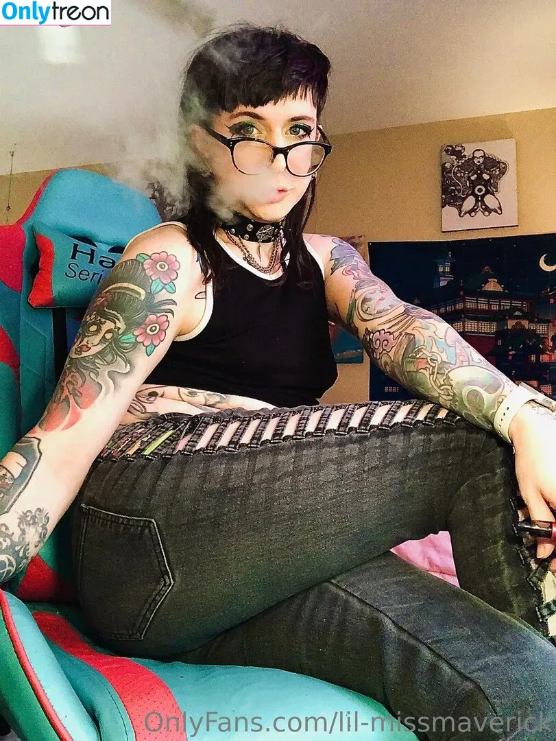lil-missmaverick nude photo #0047 (miss_midnight_maverick)