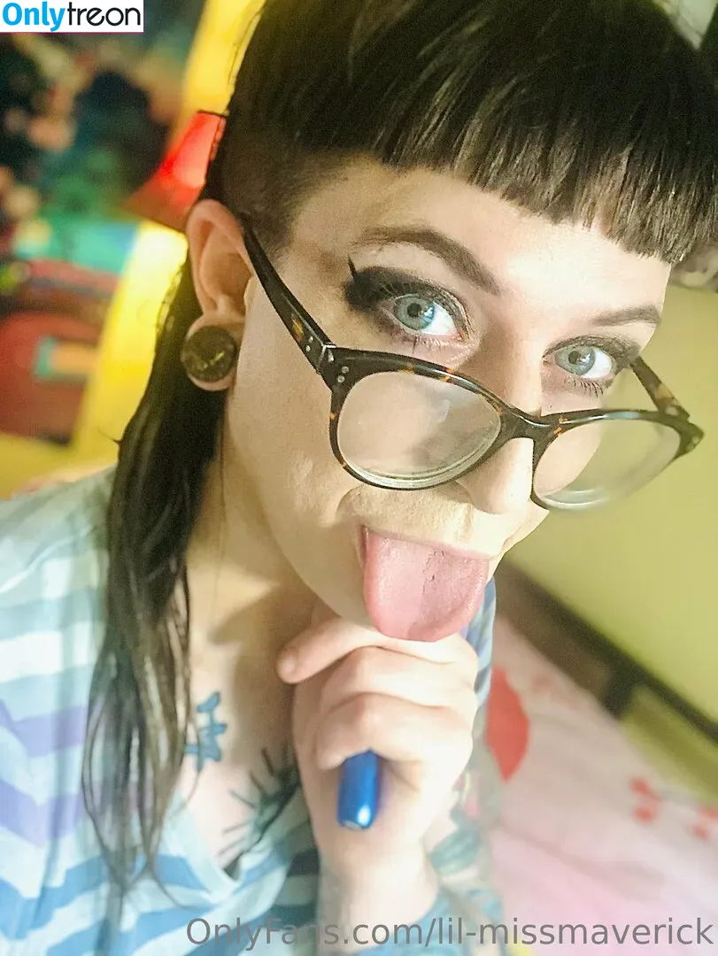 lil-missmaverick nude photo #0070 (miss_midnight_maverick)