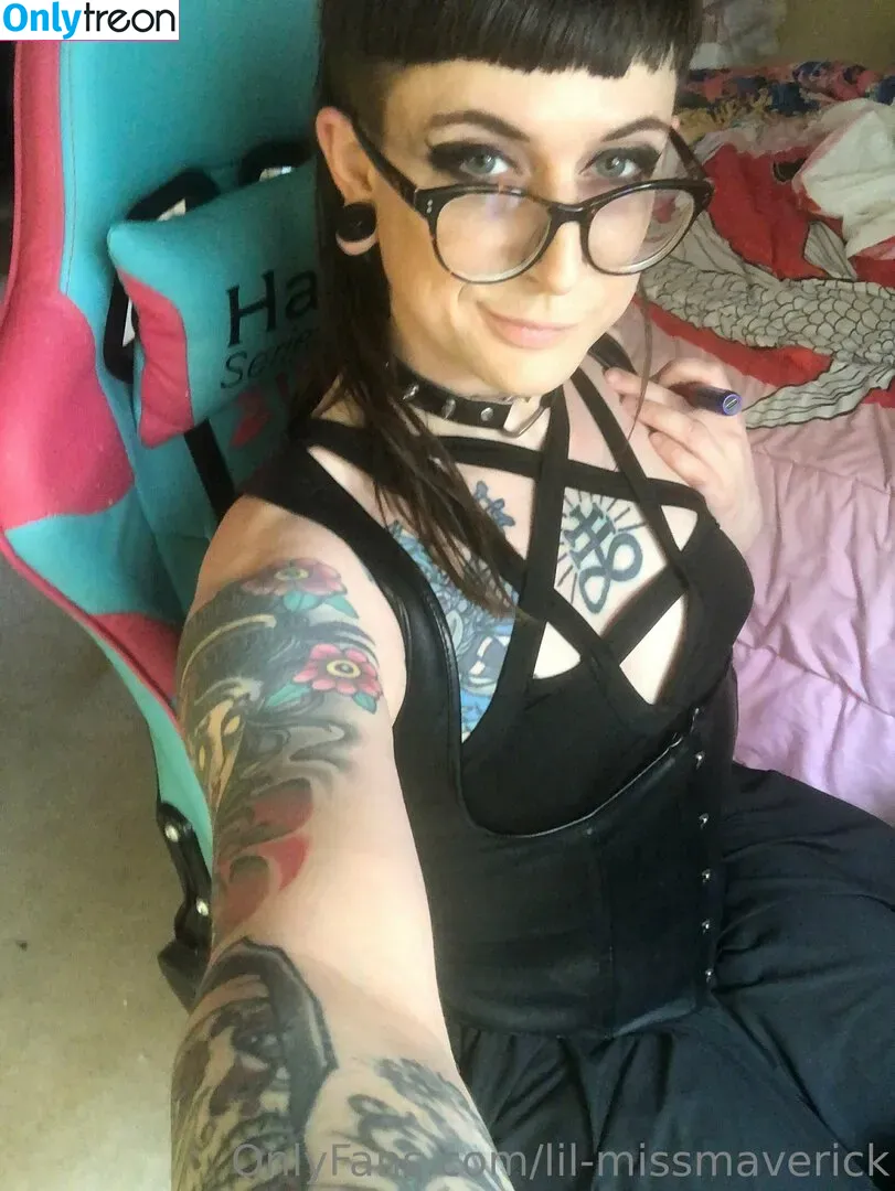 lil-missmaverick nude photo #0071 (miss_midnight_maverick)