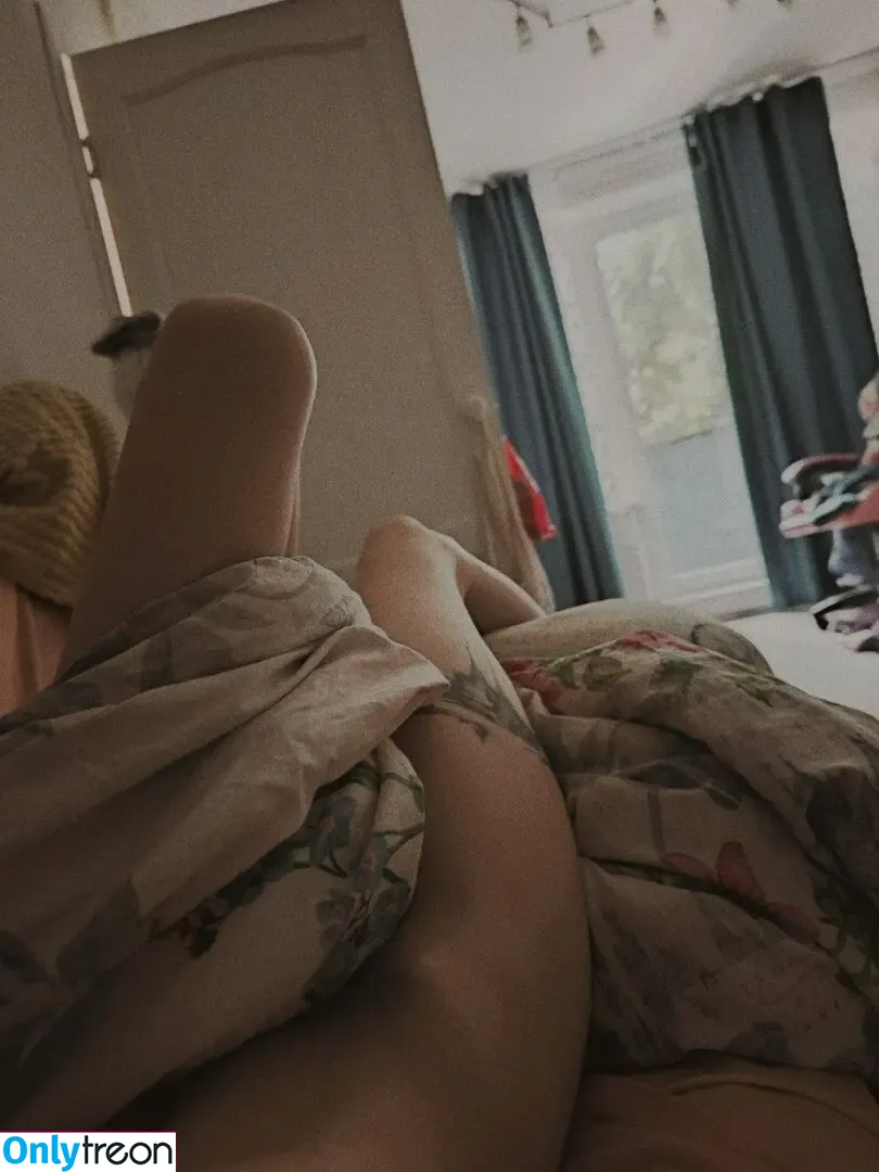 Lil Yves nude photo #0155 (ccyves / lilyves)