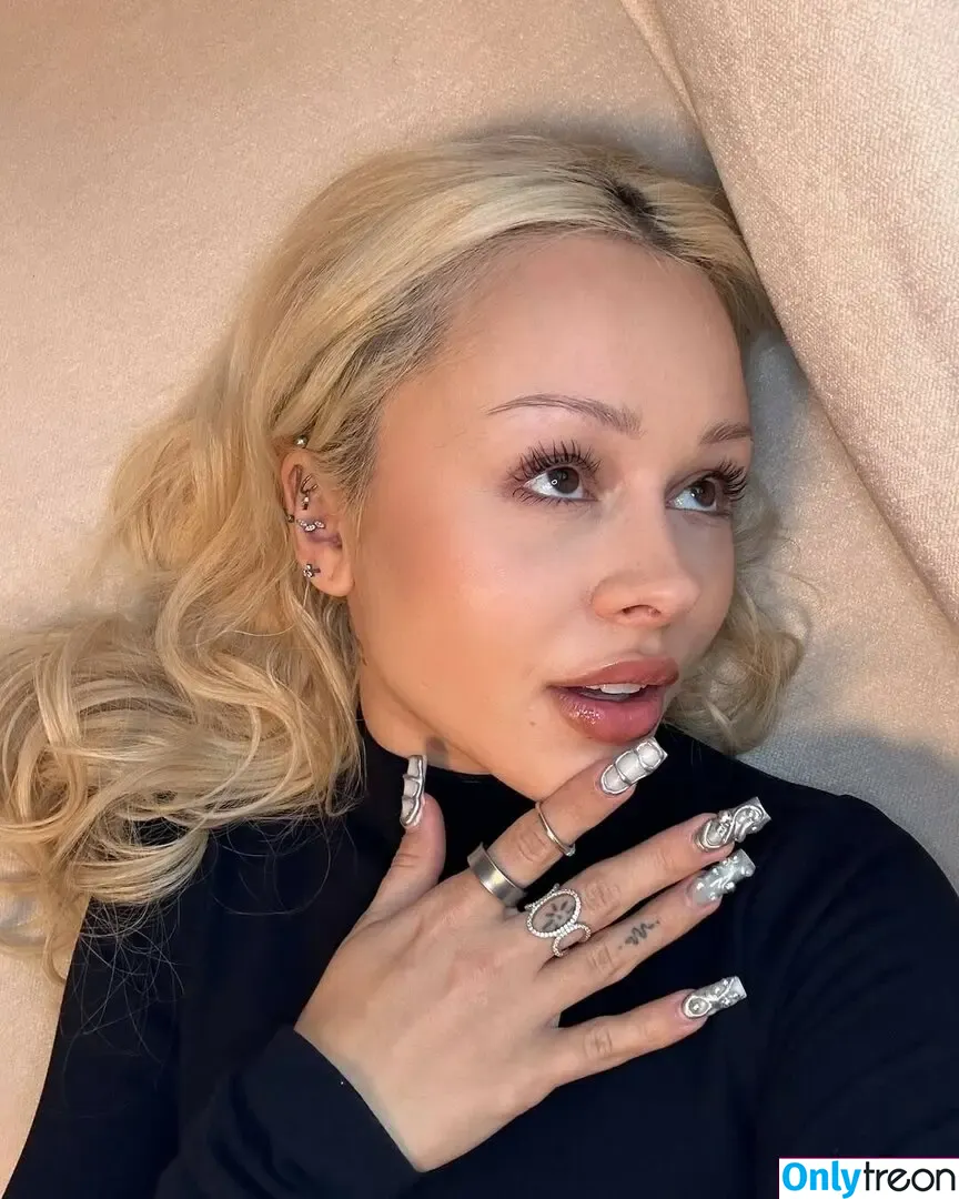 Lila Janowska nude photo #0116 (lilajanowska)