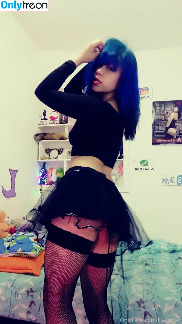 lilajordan nude photo #0014 (lilajordan_moon)