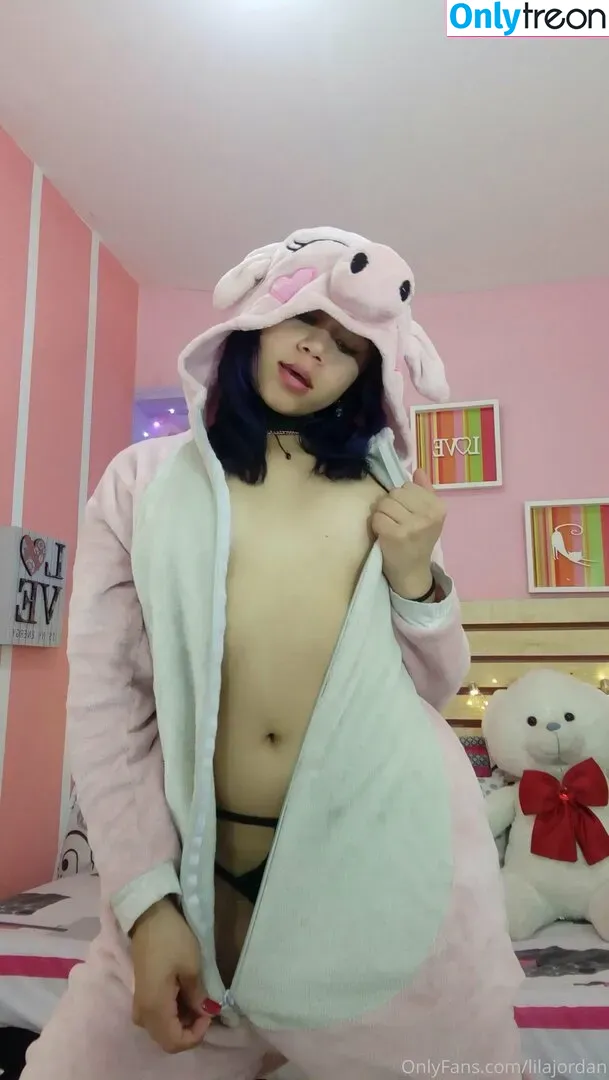 lilajordan nude photo #0068 (lilajordan_moon)