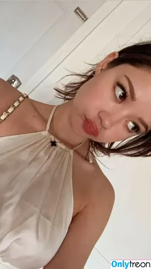 Lilchiipmunk / Lilchipmunk Deepfakes / lilchiipmunk.s nude photo #0193