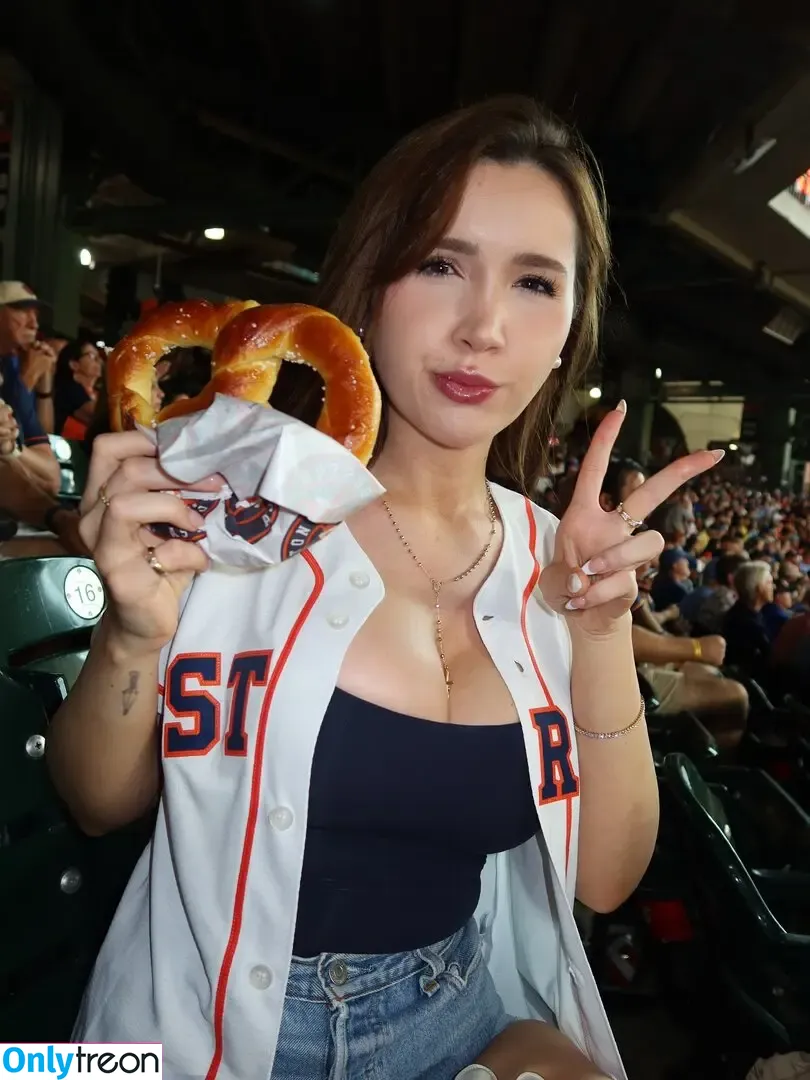 lilfuncakez nude photo #0097 (hotcakez / hyuna / lilfuncakezz)