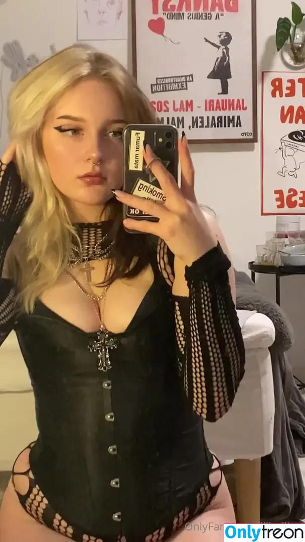 lilhaiilee nude photo #0032 (__lahhailey)