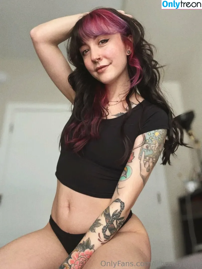 Lilhoneybeee nude photo #0016 (lilhoneybee_)