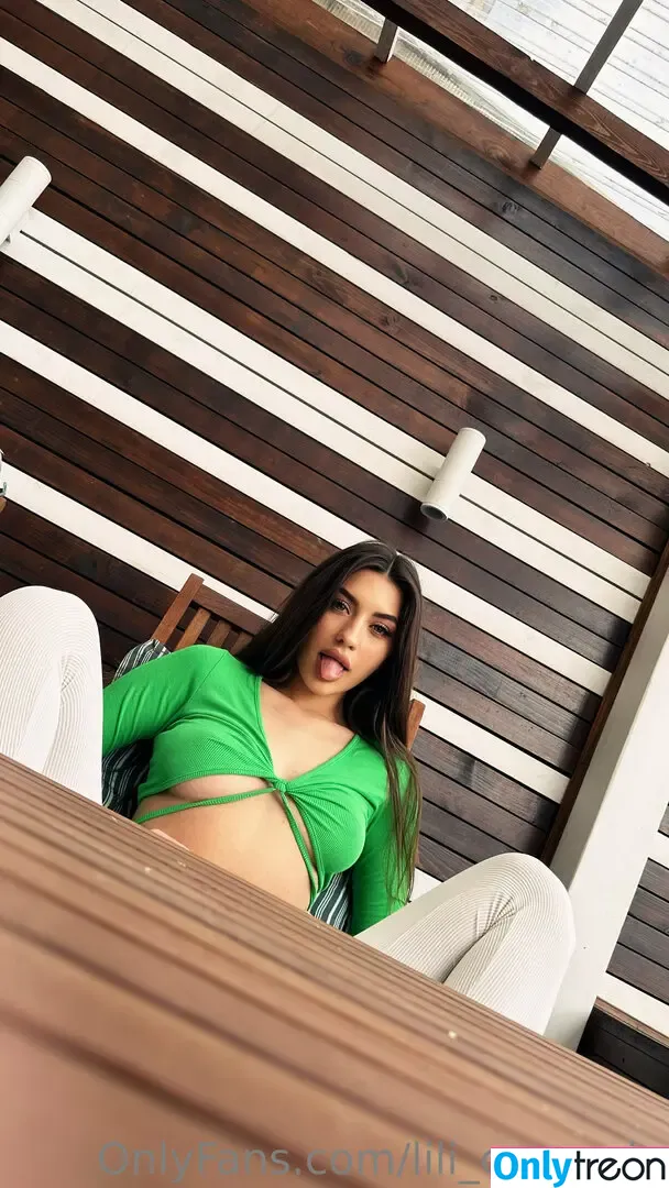 lili_coco_vip nude photo #0016 (lili__coco)