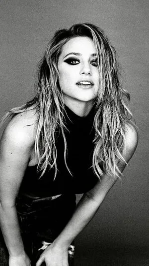 Lili Reinhart / Unpublished Photos / lilireinhart nude photo #0081