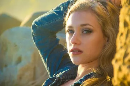 Lili Reinhart / Unpublished Photos / lilireinhart nude photo #0105