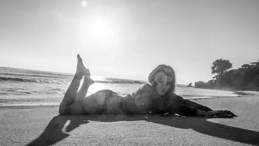Lili Reinhart / Unpublished Photos / lilireinhart nude photo #0106