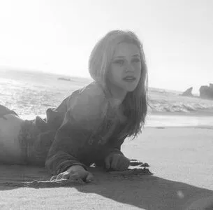 Lili Reinhart / Unpublished Photos / lilireinhart nude photo #0108