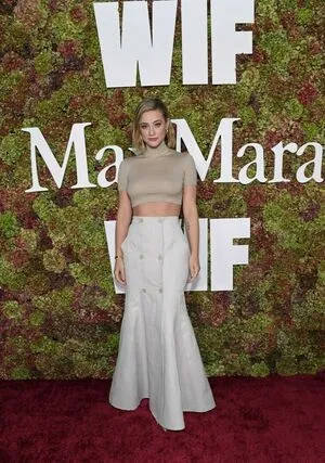 Lili Reinhart / Unpublished Photos / lilireinhart nude photo #0117