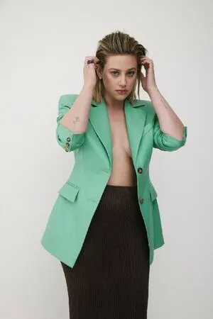 Lili Reinhart / Unpublished Photos / lilireinhart nude photo #0162