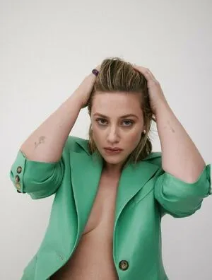 Lili Reinhart / Unpublished Photos / lilireinhart nude photo #0164