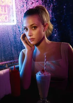 Lili Reinhart / Unpublished Photos / lilireinhart nude photo #0176