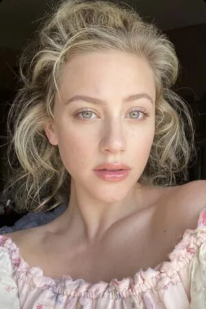 Lili Reinhart / Unpublished Photos / lilireinhart nude photo #0185