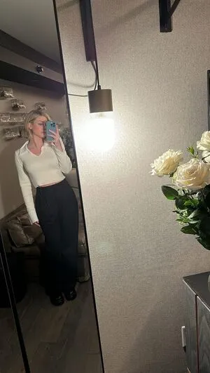 Lili Reinhart / Unpublished Photos / lilireinhart nude photo #0192