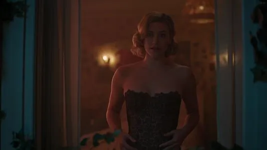 Lili Reinhart / Unpublished Photos / lilireinhart nude photo #0211