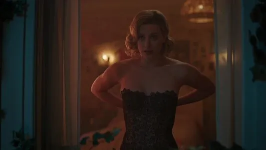 Lili Reinhart / Unpublished Photos / lilireinhart nude photo #0212