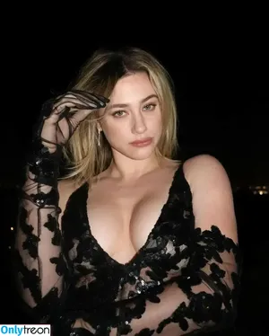 Lili Reinhart / Unpublished Photos / lilireinhart nude photo #0459