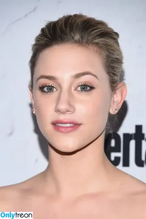 Lili Reinhart / Unpublished Photos / lilireinhart nude photo #0477
